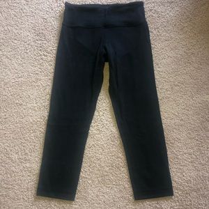 LULULEMON wunder under crop black sz 4